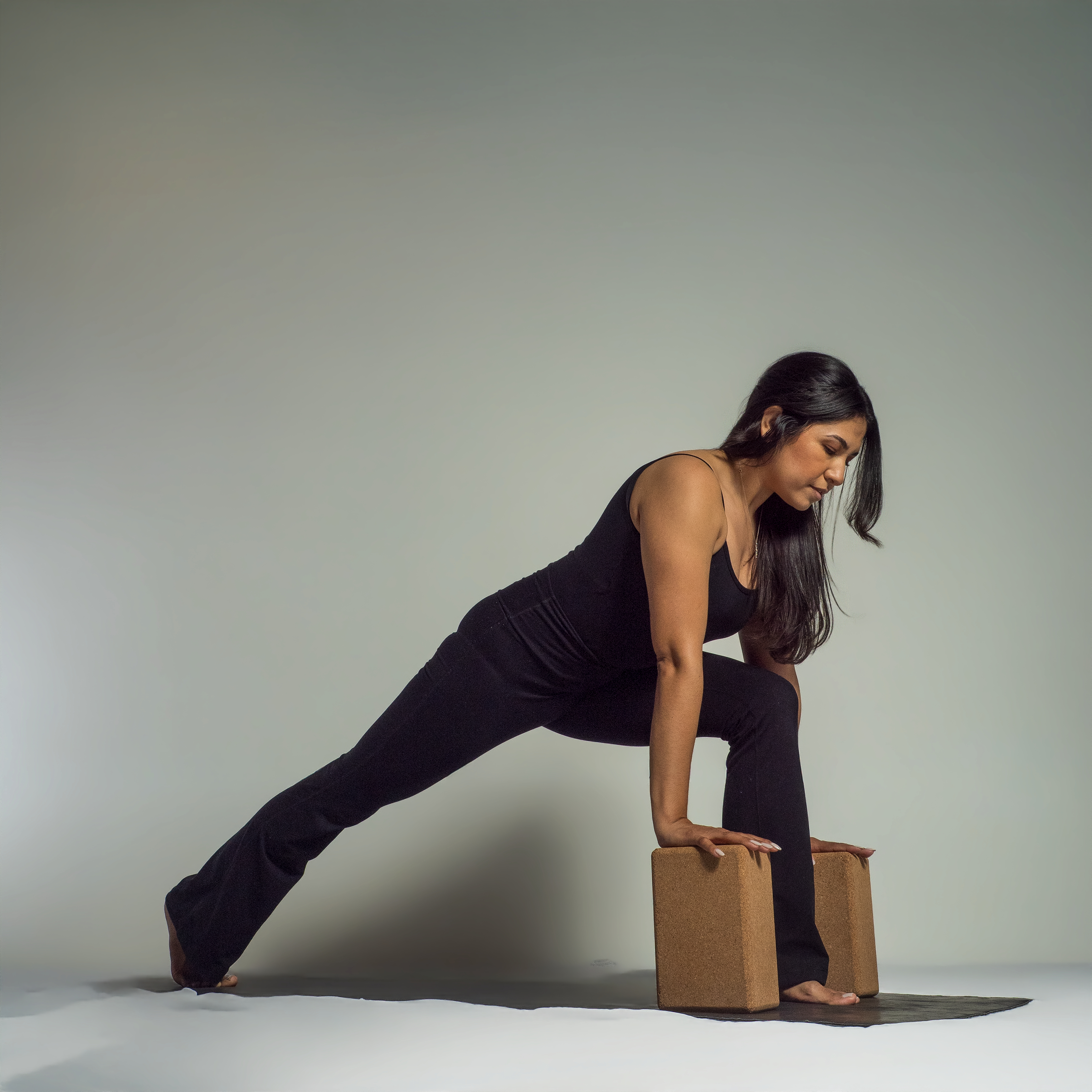 Alumna practicando Ashtanga yoga en Tijuana